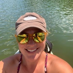 Meet your Posher, Stacy